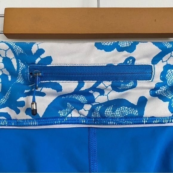 LULULEMON Run: For Your Life Crop • Beaming Blue / Laceoflage Polar Cream • US 8 - Picture 10 of 13